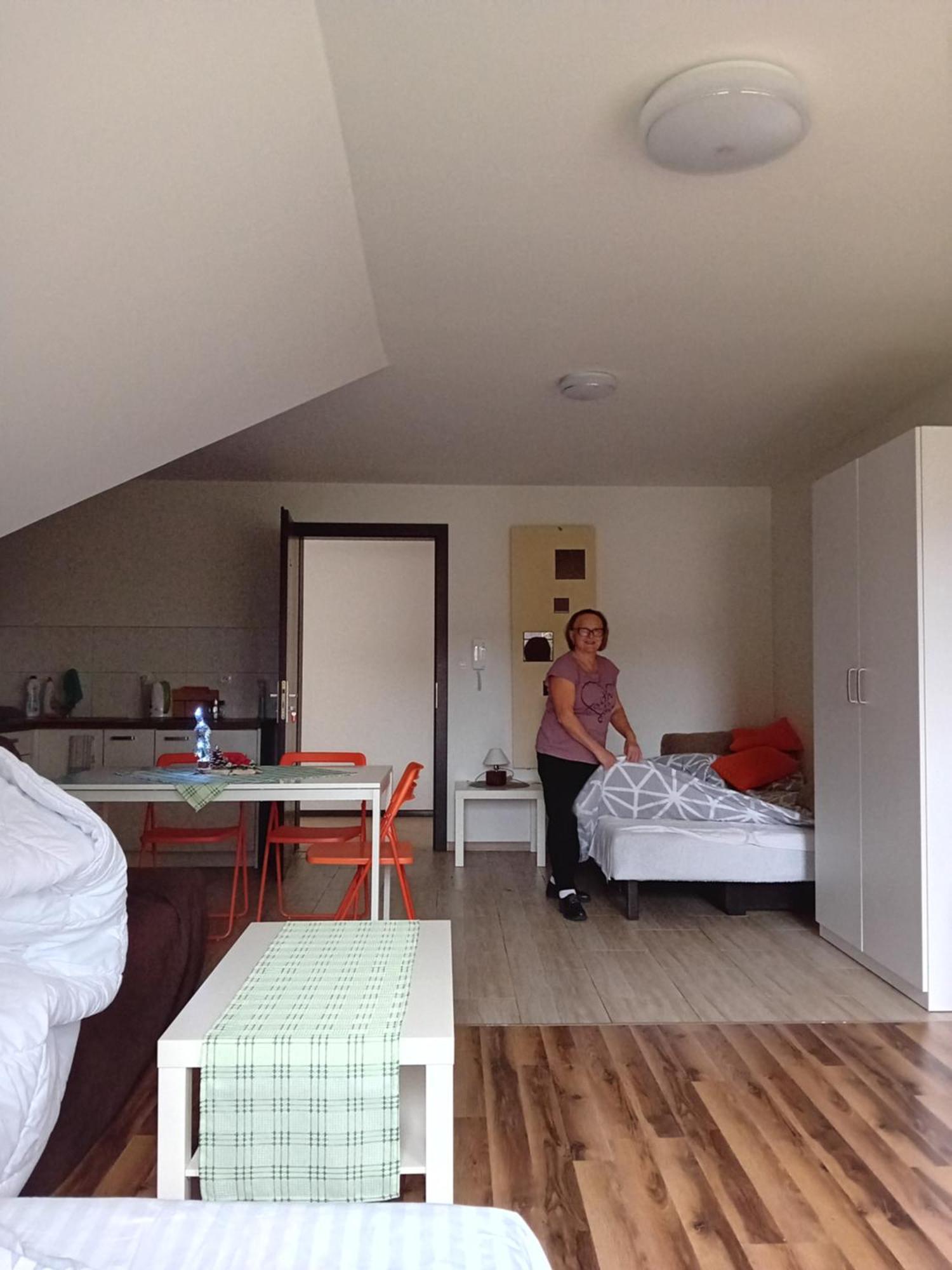 Aura Homestay *